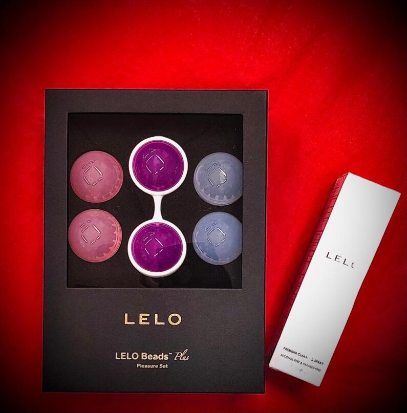 Set de bolas Luna Beads Plus y spray limpiador LELO