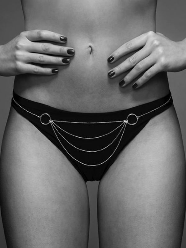 MAGNIFIQUE CULOTTE DE CADENAS METÁLICAS